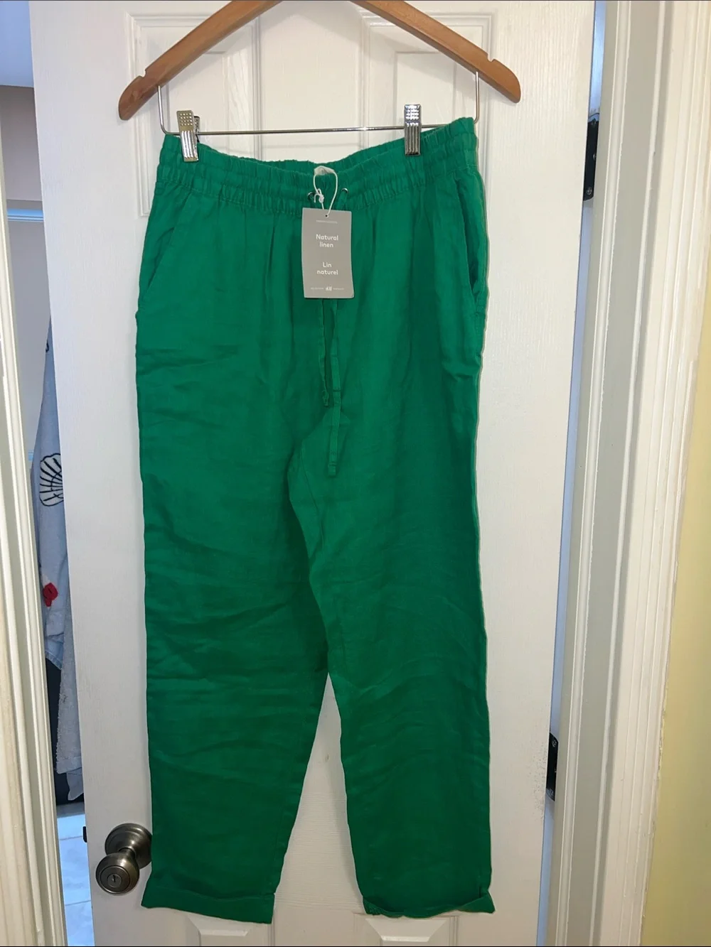 H&M women’s Green Linen Blend Drawstring Pants
